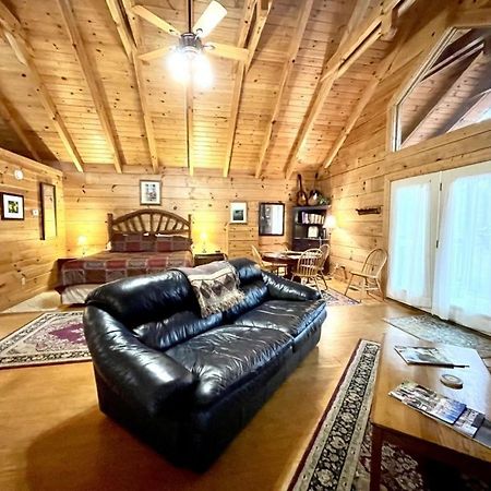 Romantic Laurel Wood Home With Private Hot Tub Tellico Plains Bagian luar foto