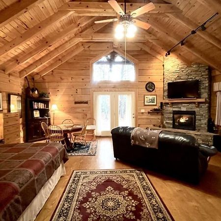 Romantic Laurel Wood Home With Private Hot Tub Tellico Plains Bagian luar foto