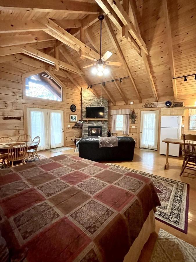 Romantic Laurel Wood Home With Private Hot Tub Tellico Plains Bagian luar foto